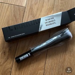 Il Makiage 100 Foundation Blending Brush NEW